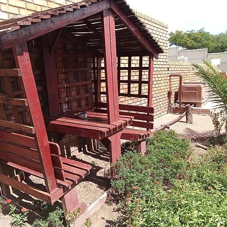 Sunrose Group Of Guesthouses 가립댐 외부 사진