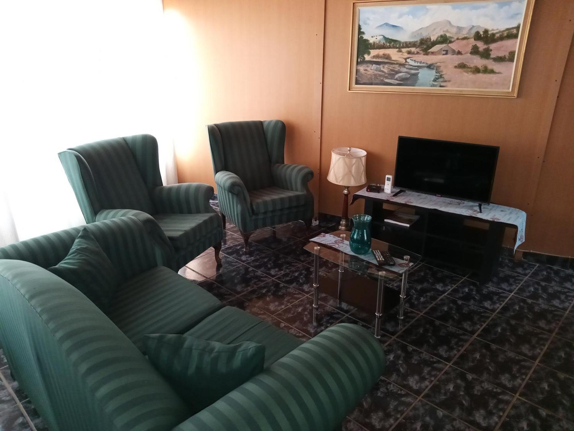Sunrose Group Of Guesthouses 가립댐 외부 사진