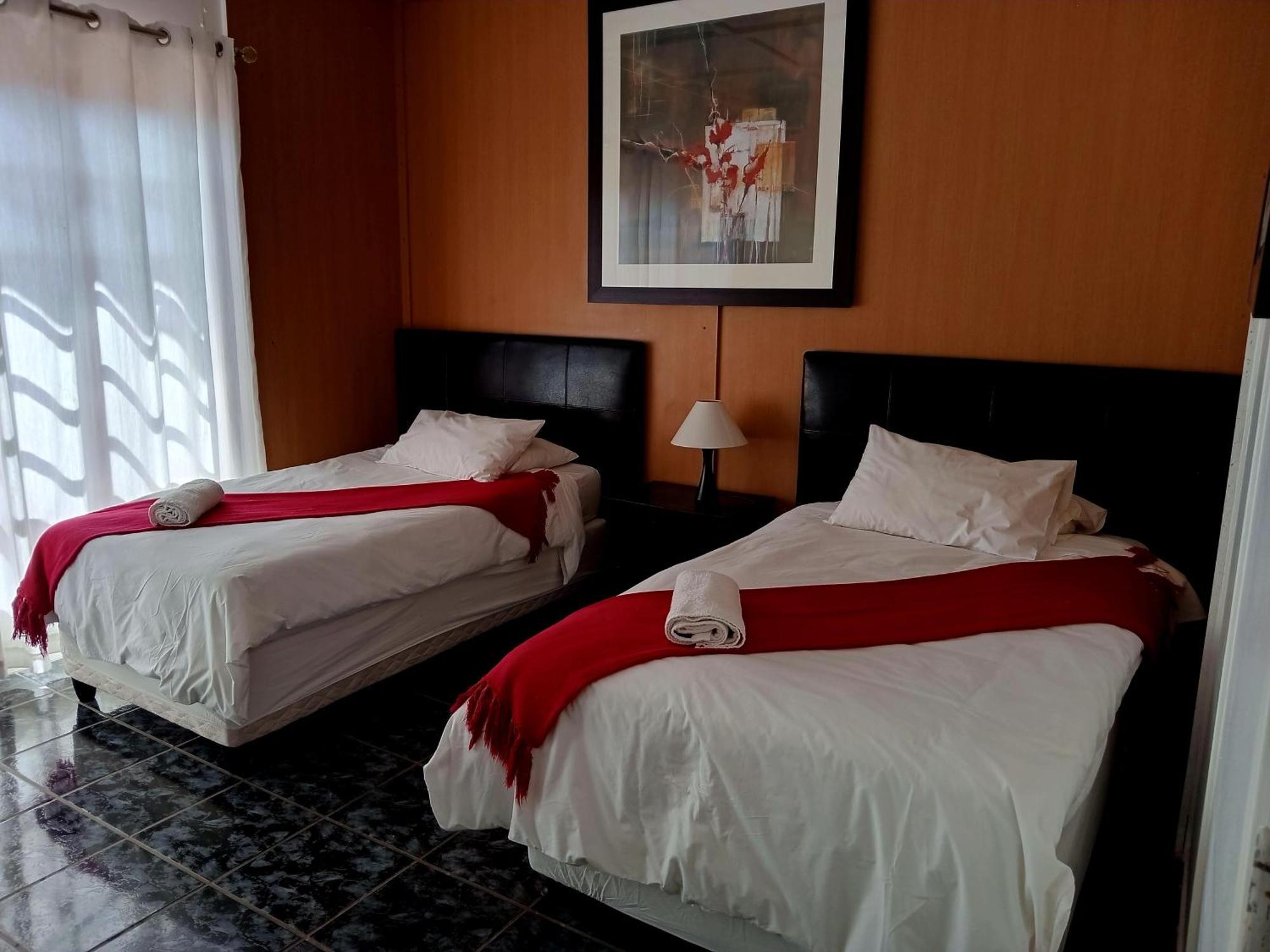 Sunrose Group Of Guesthouses 가립댐 외부 사진